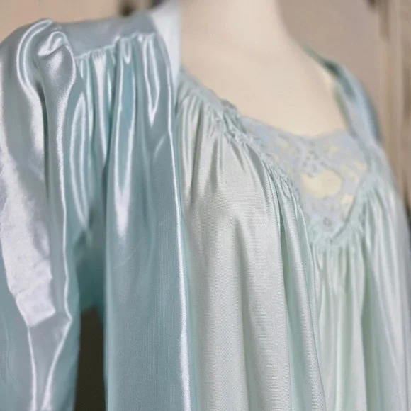 Lorraine 1970s Vintage Baby Blue Satin Lace Nightgown Robe Set Medium